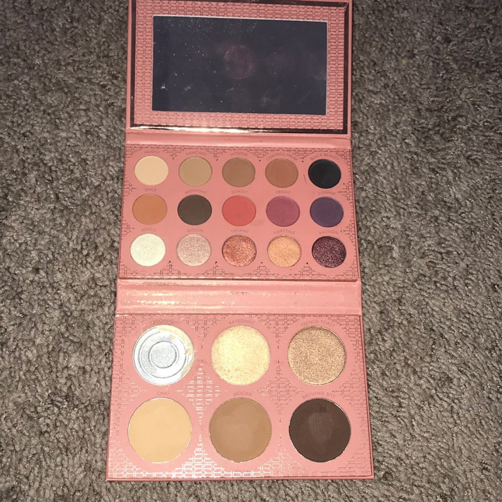 Bh cosmetics eyeshadow palette